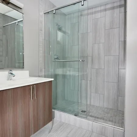 Furnished Luxury Loft Common Apartment *