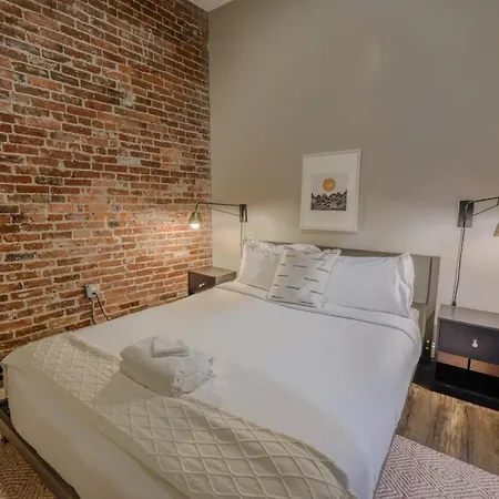 Luxury At 3br 2ba 200mbps Internet Boston