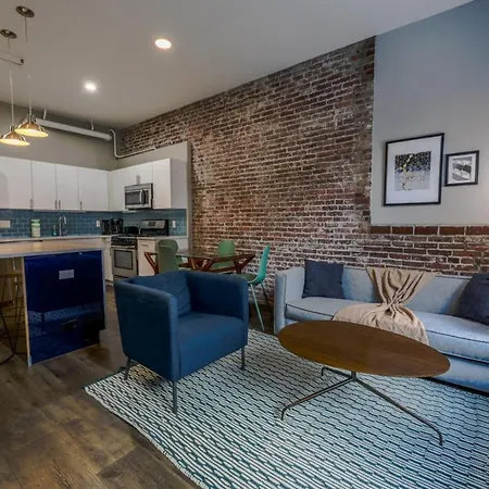 Apartment Luxury At 3br 2ba 200mbps Internet *