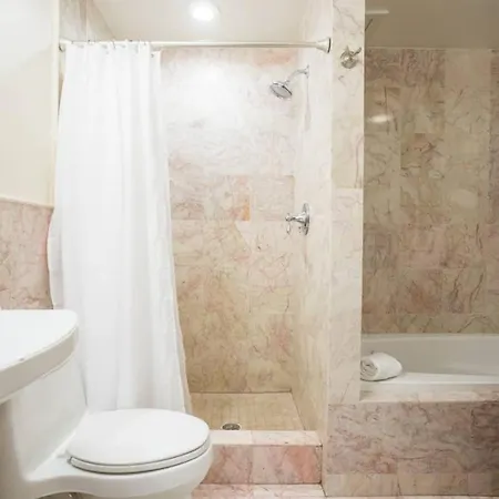 Classic Furnished 1br In Fenway In Brownstone Bldg *