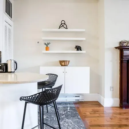 Apartment Classic Furnished 1br In Fenway In Brownstone Bldg