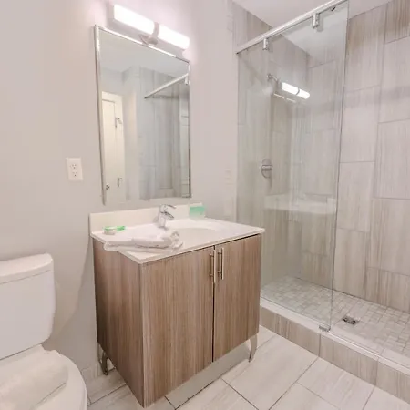 Lavish 3 Bed In Downtown Keyless Entry Apartment Boston