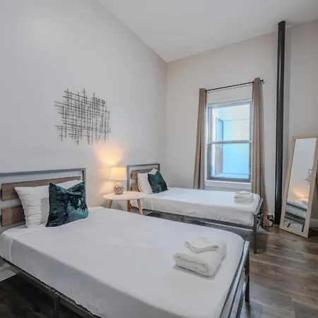 Lavish 3 Bed In Downtown Keyless Entry Apartment Boston