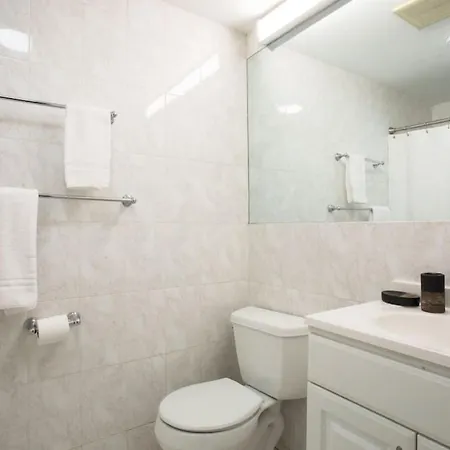 Cozy 1br Walk Anywhere *