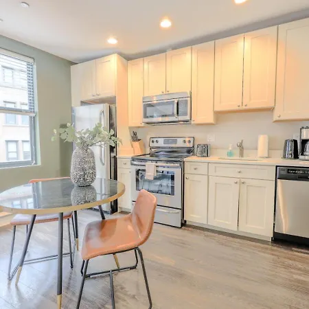 Apartment Sleek Fidi Close To Public Transit Boston