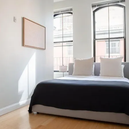 Beautiful 4br 2br Downtown Xing High Ceilings *
