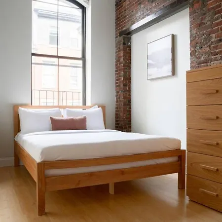 Apartment Beautiful 4br 2br Downtown Xing High Ceilings