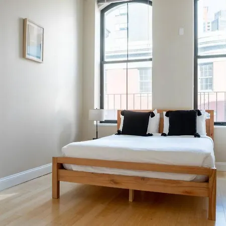 Apartment Beautiful 4br 2br Downtown Xing High Ceilings