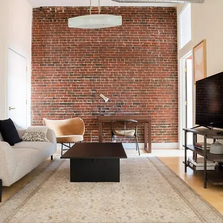Beautiful 4br 2br Downtown Xing High Ceilings Apartment Boston