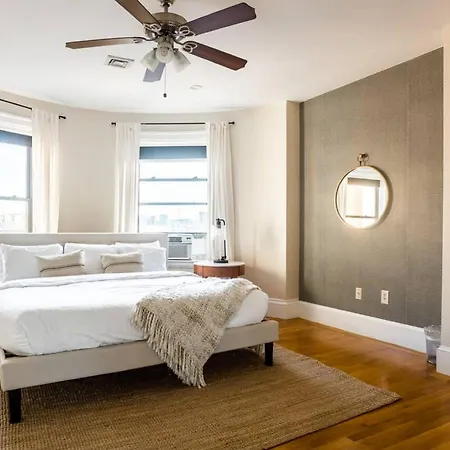 Luxury 4br 3ba In Fenway W Epic Roof Deck Apartment