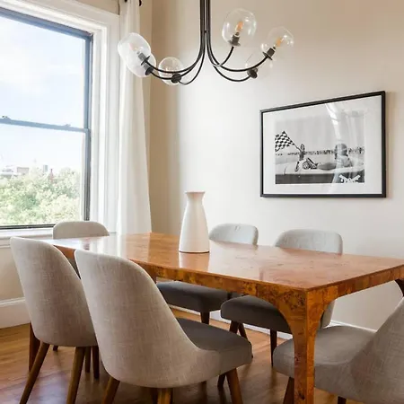 Luxury 4br 3ba In Fenway W Epic Roof Deck