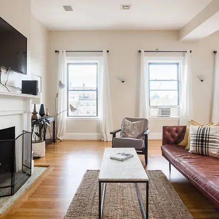 Luxury 4br 3ba In Fenway W Epic Roof Deck Apartment *