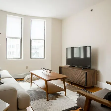 Apartment Delightful Downtown 2bed 2bath