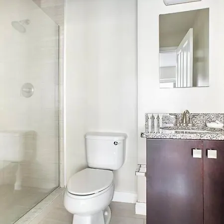 Apartment 2br 2ba Fidi Keyless Entry Walk Anywhere *