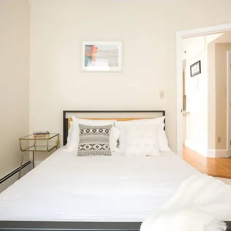 Apartment Delightful Downtown 2bed 2bath *