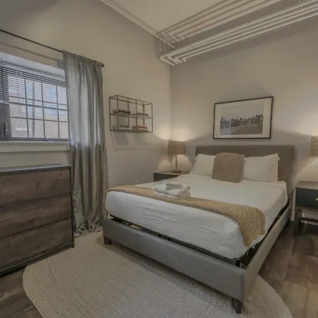 Apartment Luxury Furnished Loft Near Park Street Station *