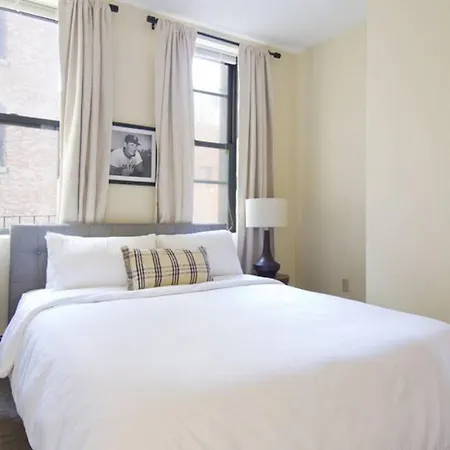 Elegant 2 Bed 2 Bath Furnished In Fidi Apartment