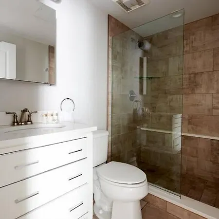 Spacious 1br In Fidi Close To T