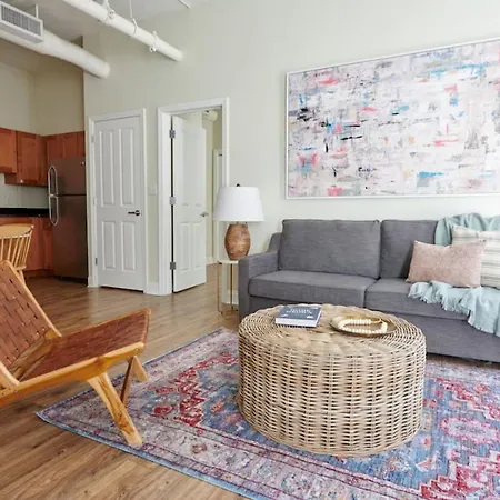 Wonderful Fidi 2br With Keyless Entry