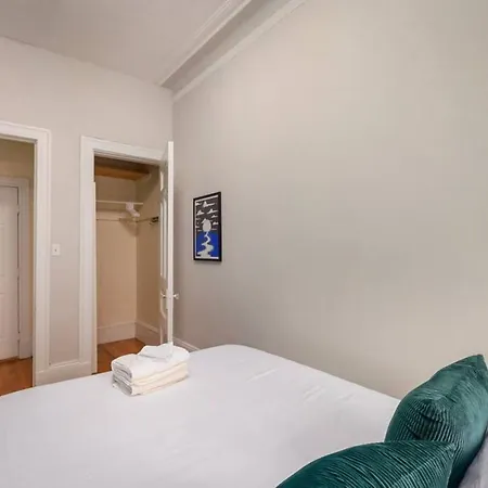 Beautiful Newbury St 1 Bedroom Unit Boston