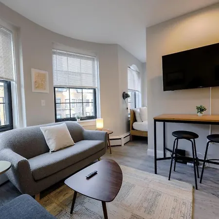 Spacious Prudential Area *