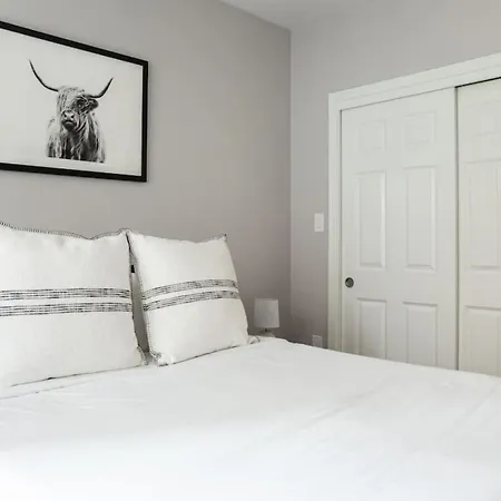 Comfy 1br Minutes To Common With 99 Walk Score *