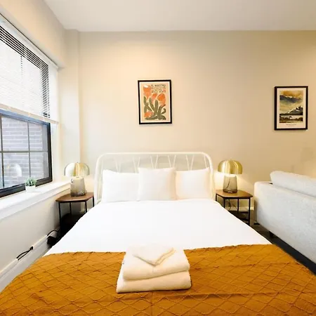 Bold And Spacious Back Bay