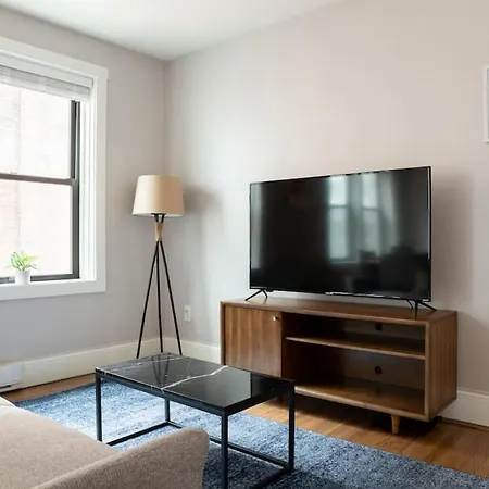 Apartment Simple 1br Steps To Common And South End *