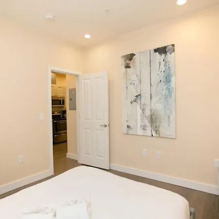 Newly Designed Loft - Fast Wifi - Pet Friendly Apartment