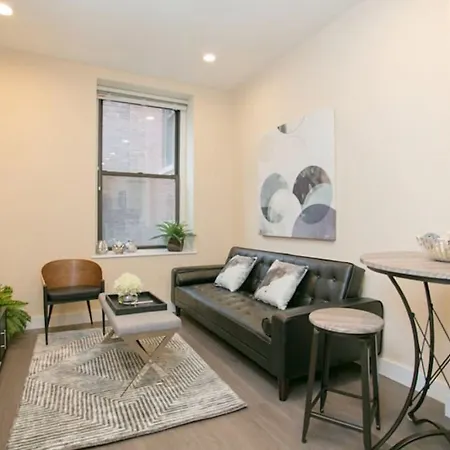 Apartment Newly Designed Loft - Fast Wifi - Pet Friendly *