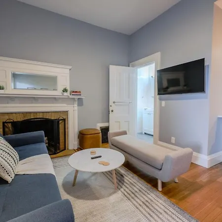 Spacious Back Bay 2br Apartment Boston
