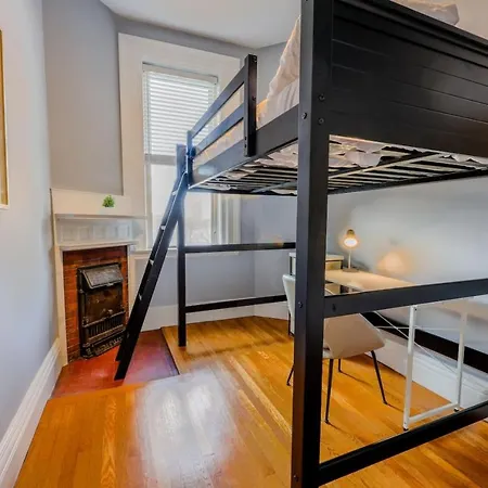 Spacious Back Bay 2br