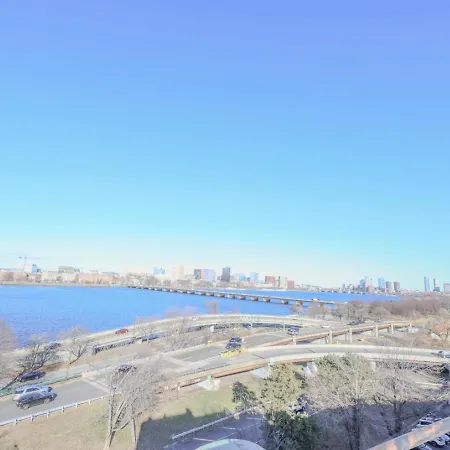 Luxurious Fenway 2br Penthouse With Roof Decks *