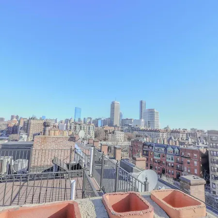 Luxurious Fenway 2br Penthouse With Roof Decks
