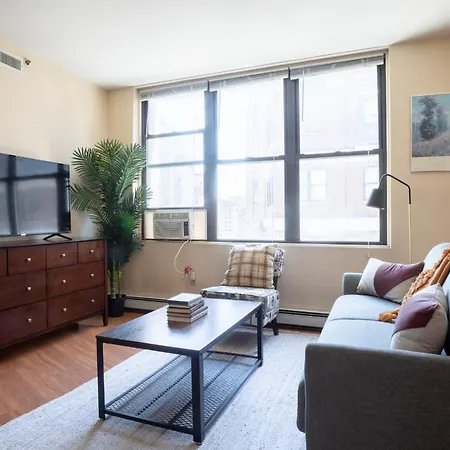 Financial District Charm And Close Walk To Downtown