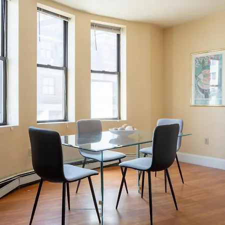 Apartment Financial District Charm And Close Walk To Downtown