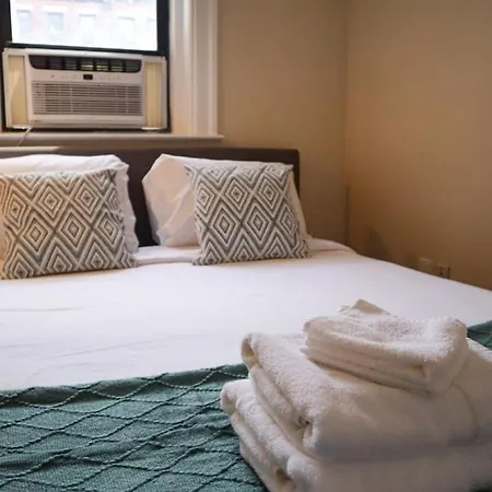 Lovely Fenway 1br In Historic Building Boston