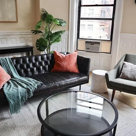 Lovely Fenway 1br In Historic Building Boston