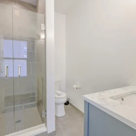 Apartment Luxury Loft Washer And Dryer Pet Friendly