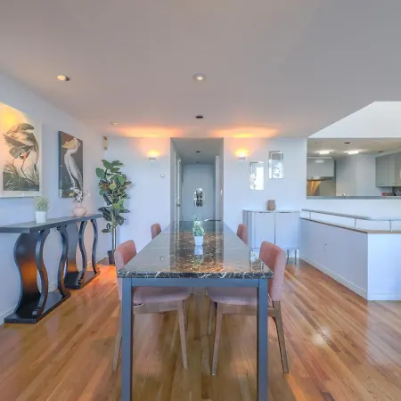 Luxurious Fenway 2br Penthouse With Roof Decks *