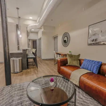 Apartment Classic And Chic 1 Bedroom *