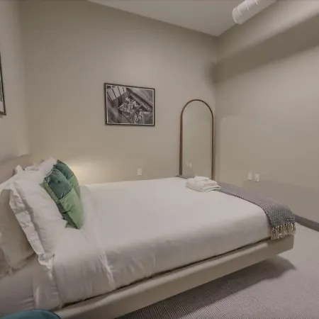 Classic And Chic 1 Bedroom Apartment Boston