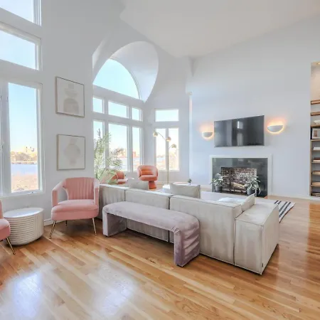 Luxurious Fenway 2br Penthouse With Roof Decks Apartment *