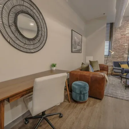 Apartment Classic And Chic 1 Bedroom *
