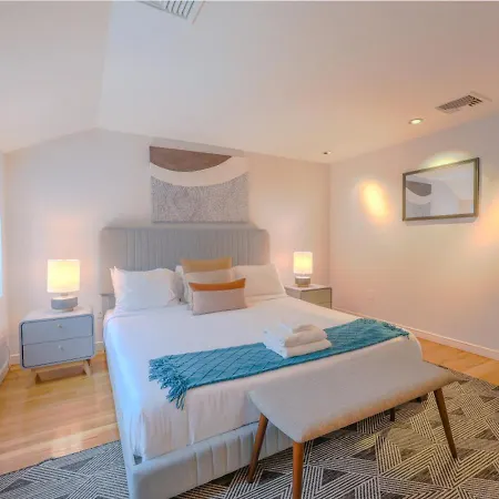 Apartment Luxurious Fenway 2br Penthouse With Roof Decks