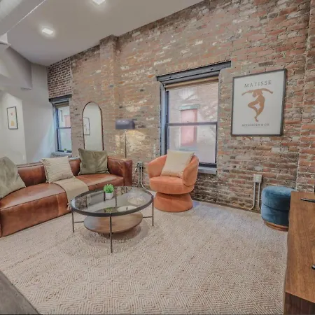 Apartment Charming 1 Bedroom Laundry In Unit