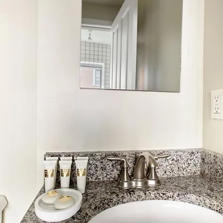 Fidi 2 Bedroom With Keyless Entry And Fully Furnished Boston