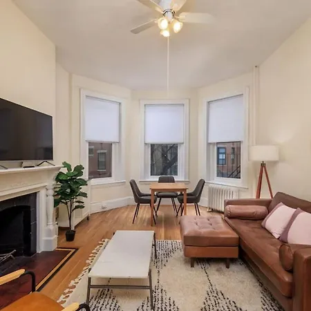 Cozy Back Bay 1 Bed 1 Bath * Boston