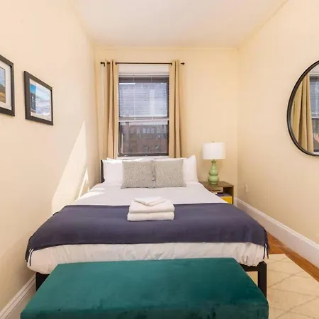 Stunning Back Bay 1bed 1bath Apartment *