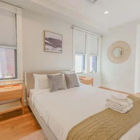 Simple 2 Bed 2 Bath Close To Fenway